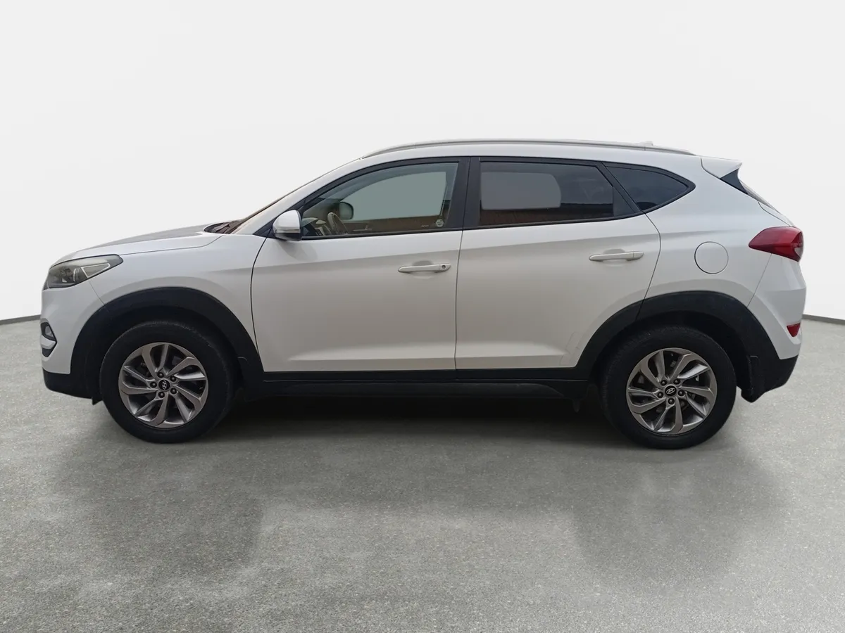 Hyundai Tucson 2.0 Gl Advance Nav 4x2 6at 5p año 2017