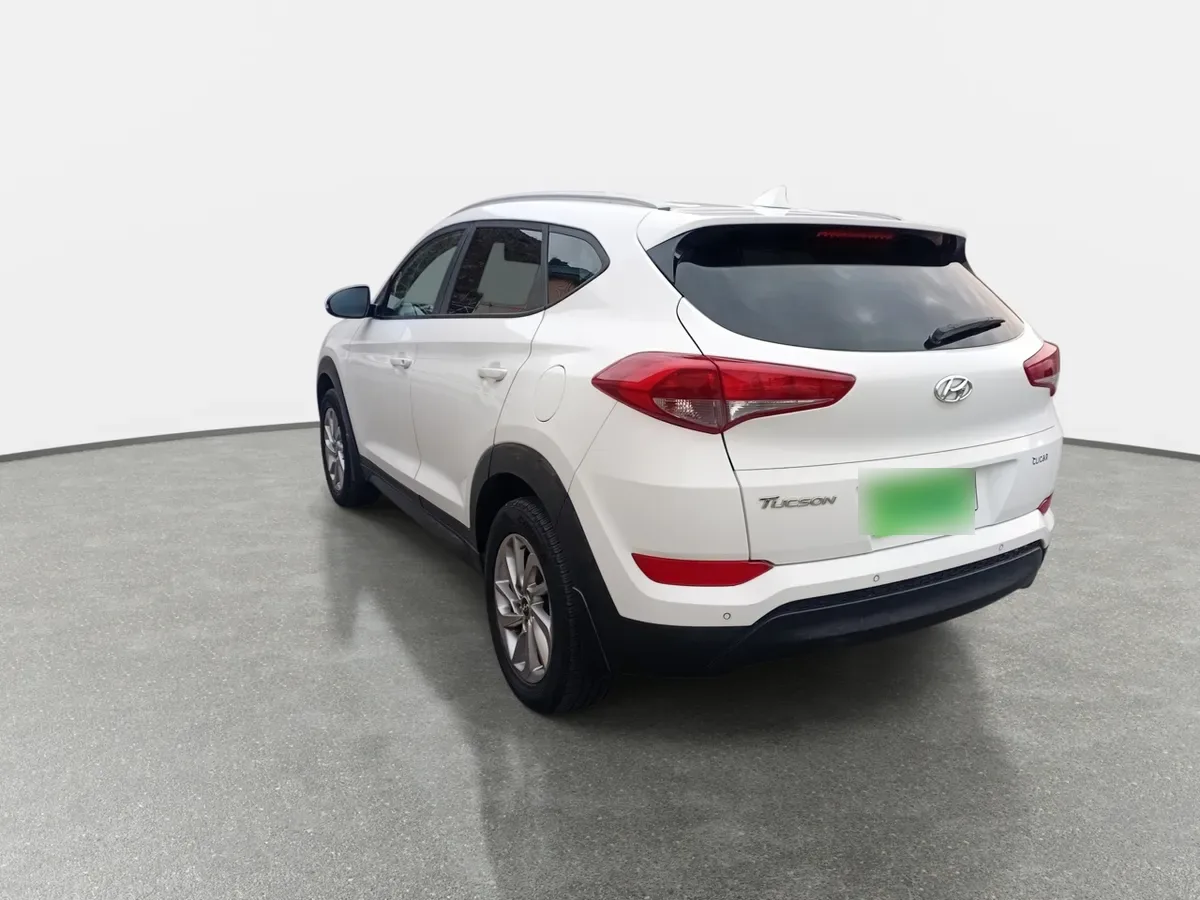 Hyundai Tucson 2.0 Gl Advance Nav 4x2 6at 5p año 2017