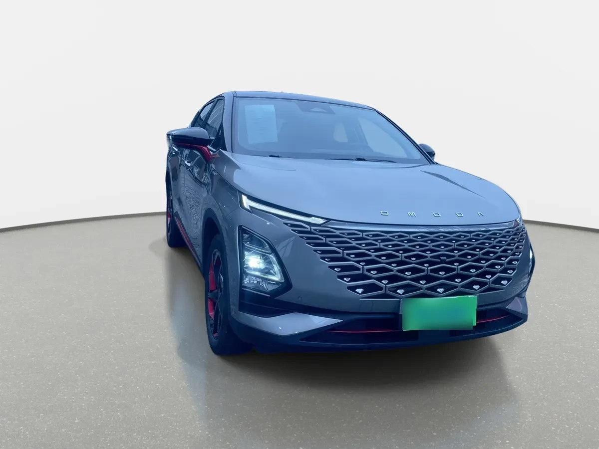 Omoda C5 1.5t Luxury 4x2 Cvt At 5p año 2025