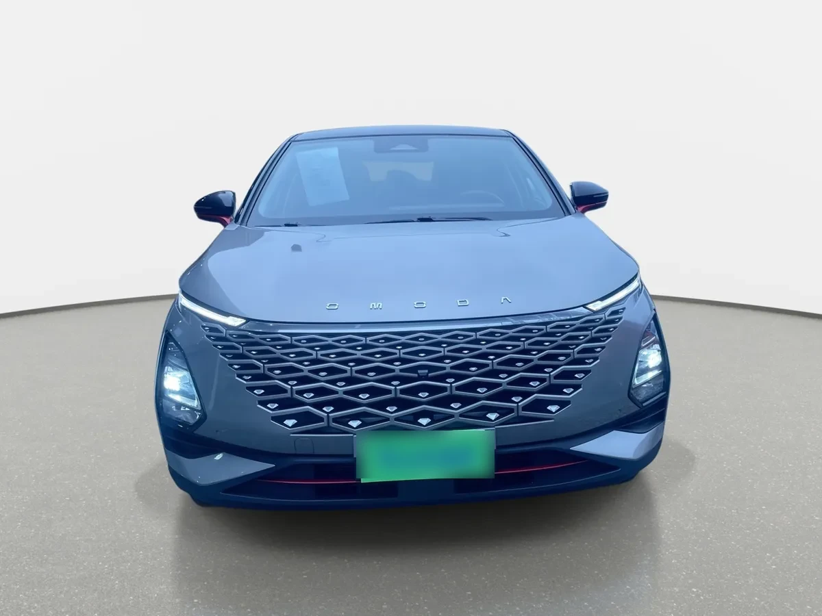 Omoda C5 1.5t Luxury 4x2 Cvt At 5p año 2025