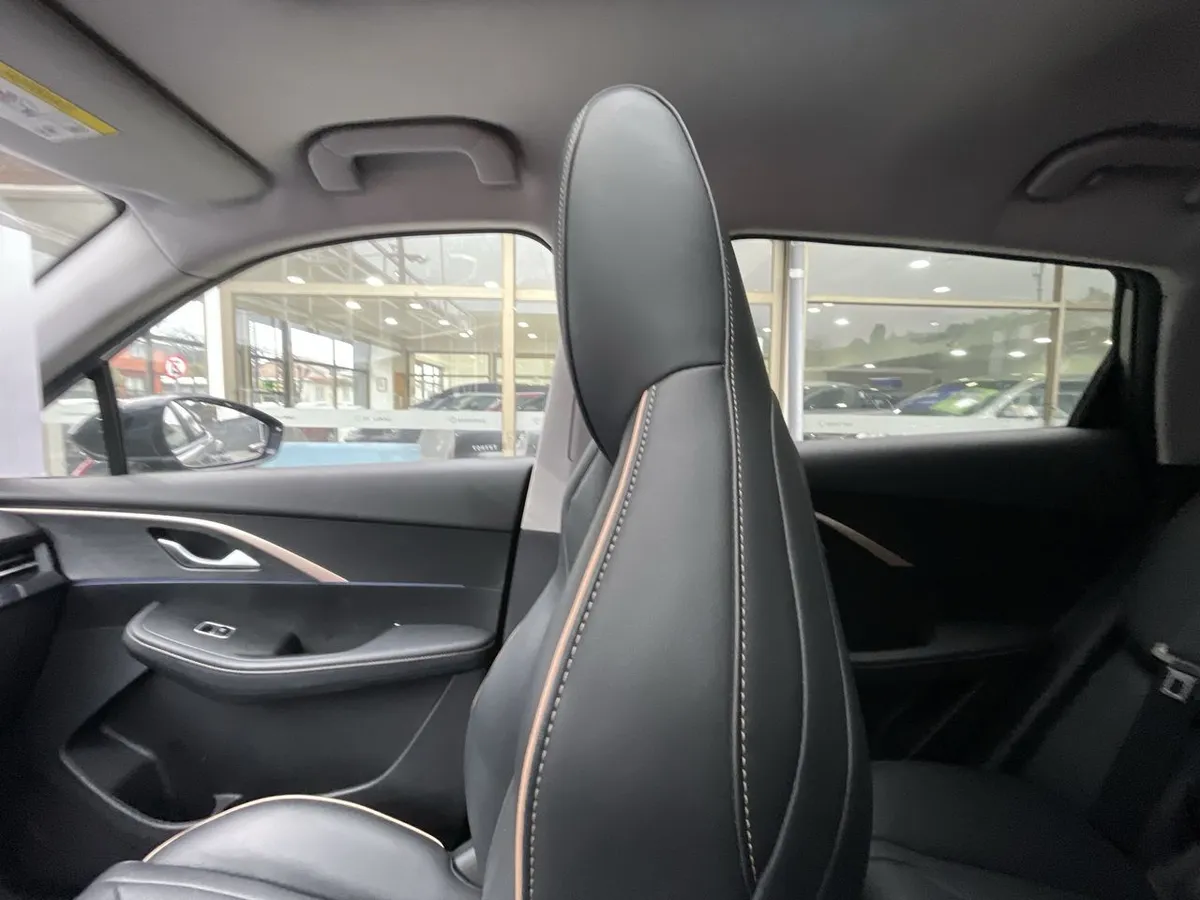 Omoda C5 1.5t Luxury 4x2 Cvt At 5p año 2025