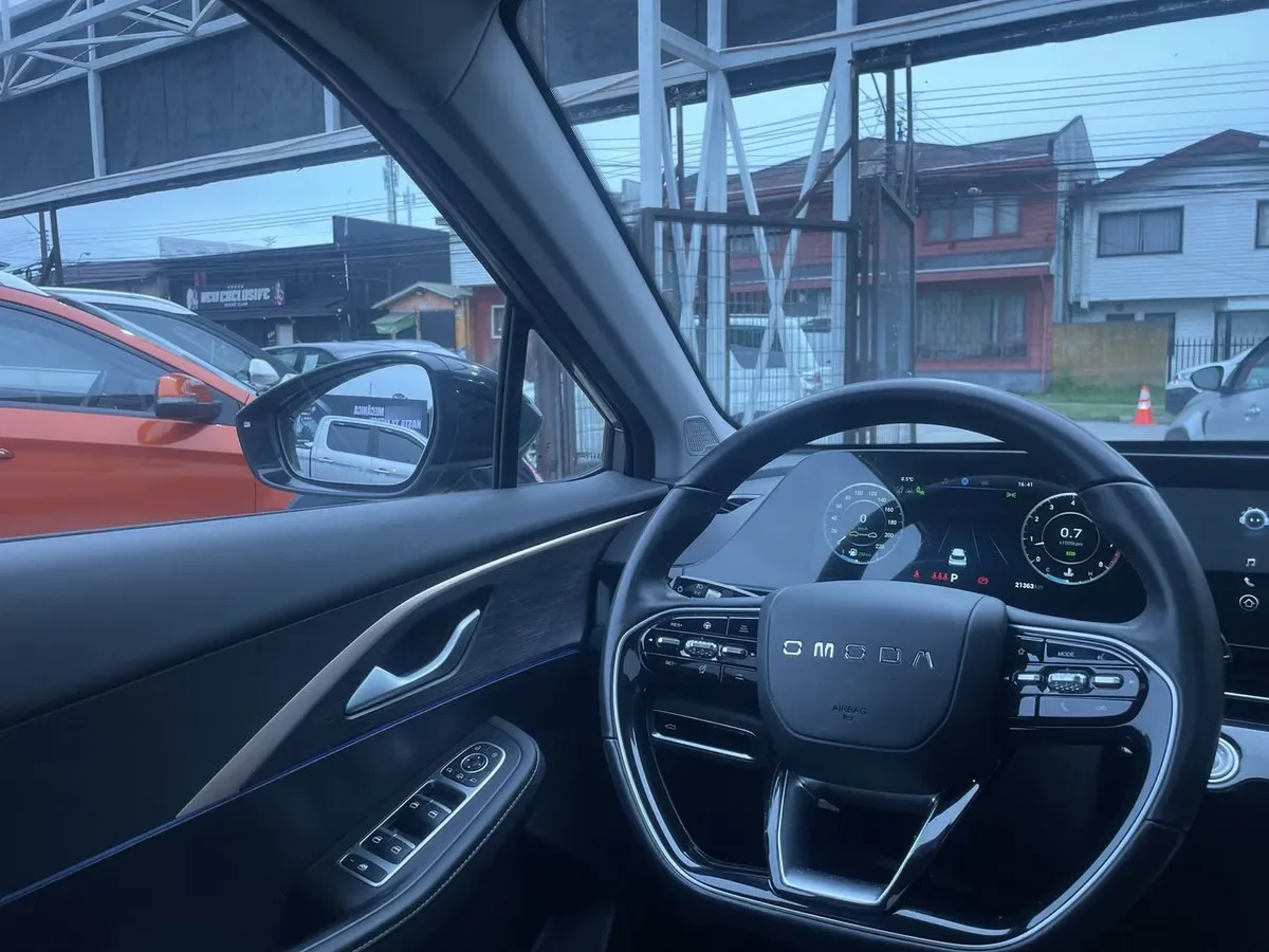 Omoda C5 1.5t Luxury 4x2 Cvt At 5p año 2025