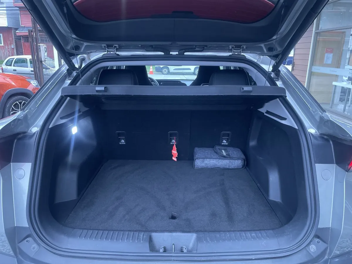 Omoda C5 1.5t Luxury 4x2 Cvt At 5p año 2025