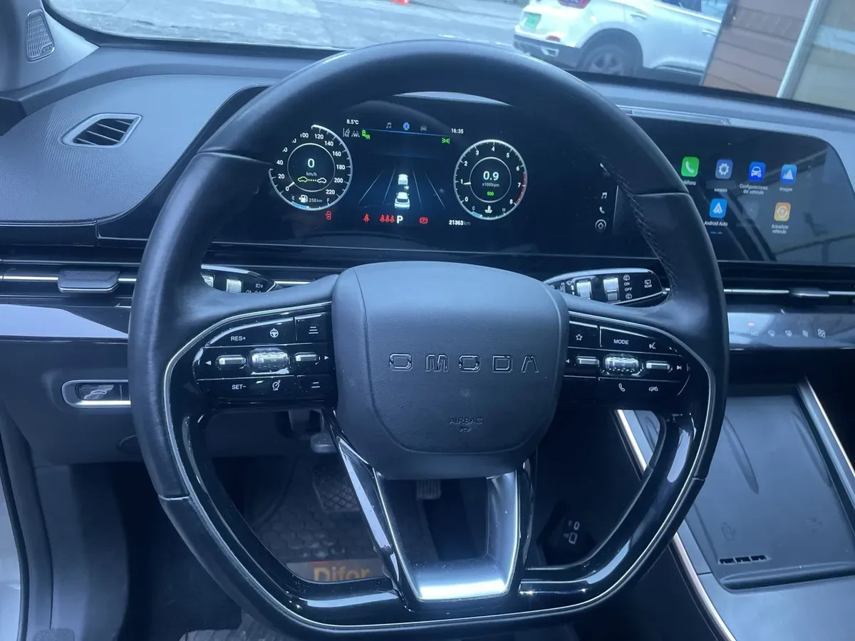Omoda C5 1.5t Luxury 4x2 Cvt At 5p año 2025
