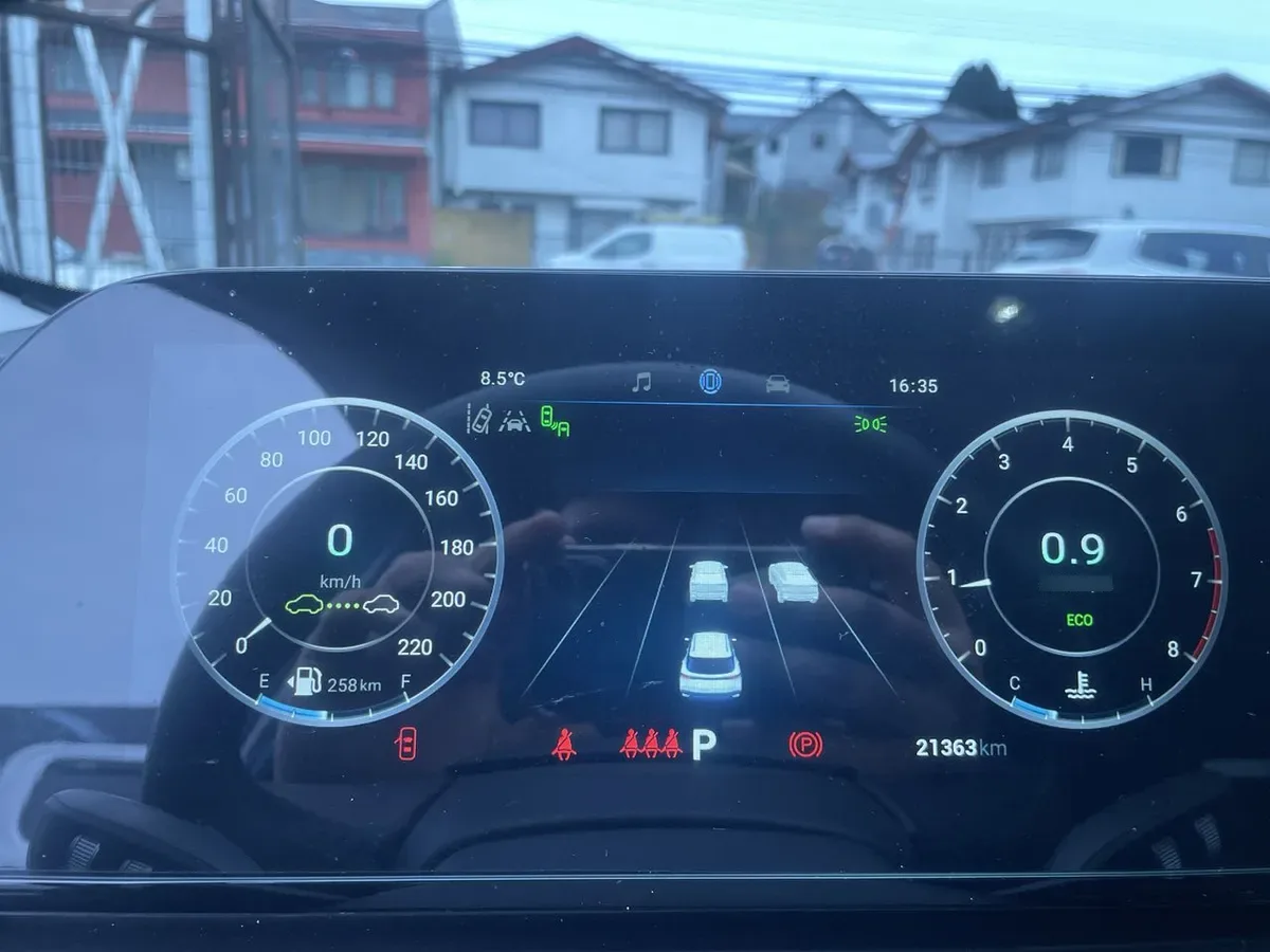 Omoda C5 1.5t Luxury 4x2 Cvt At 5p año 2025