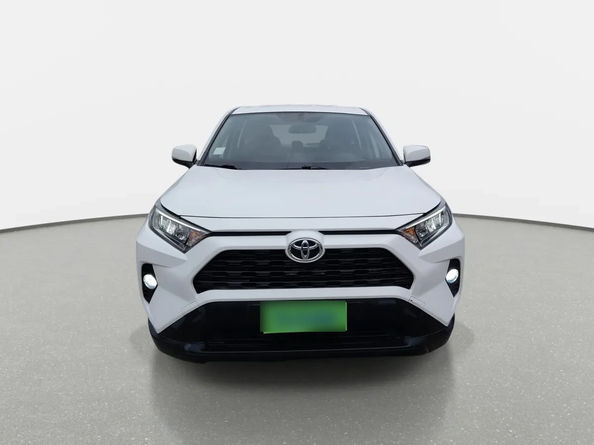 Toyota Rav 4 2.0 Le 4x2 Mt 5p año 2022