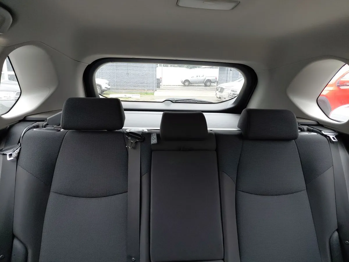 Toyota Rav 4 2.0 Le 4x2 Mt 5p año 2022
