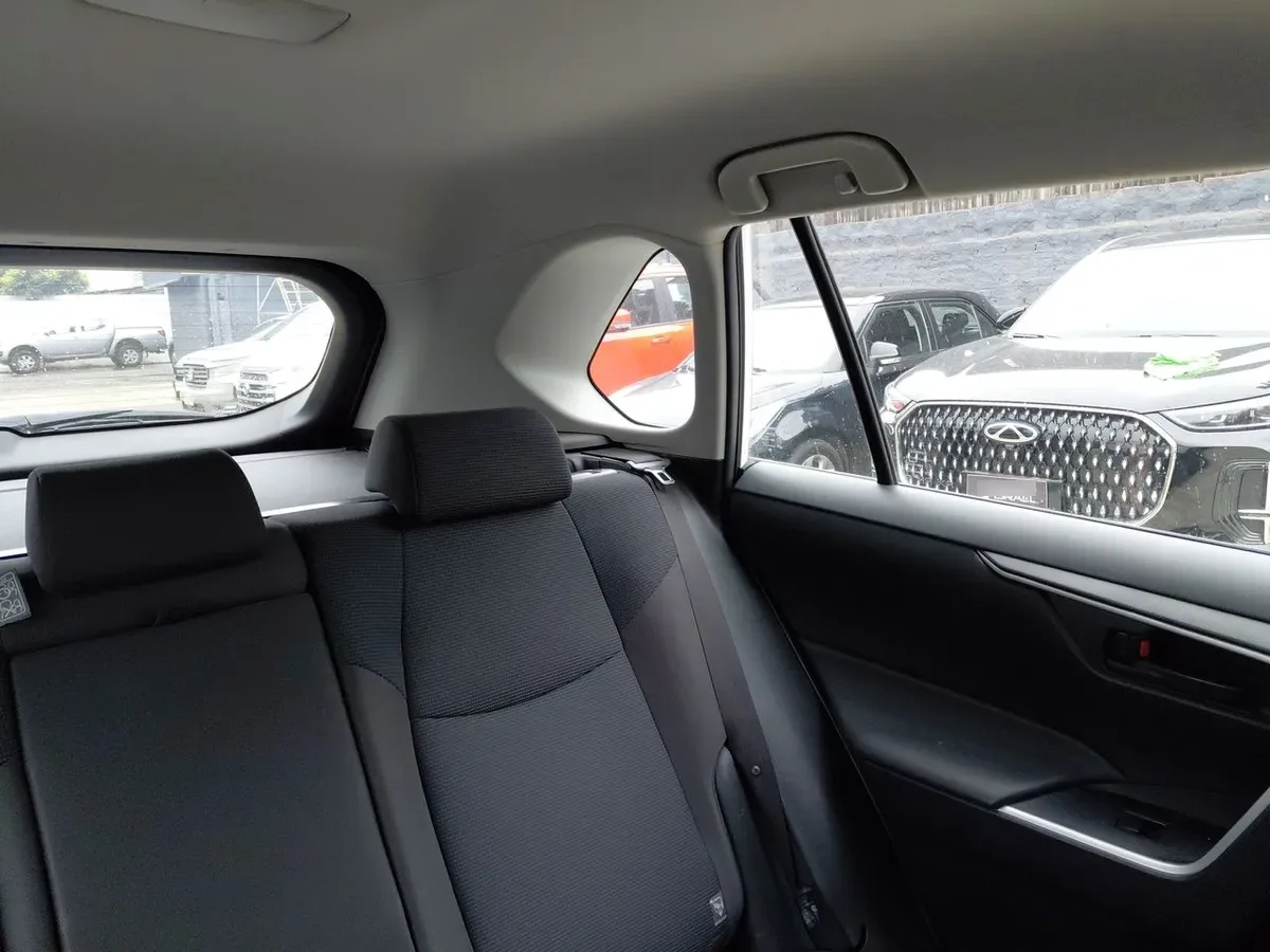 Toyota Rav 4 2.0 Le 4x2 Mt 5p año 2022