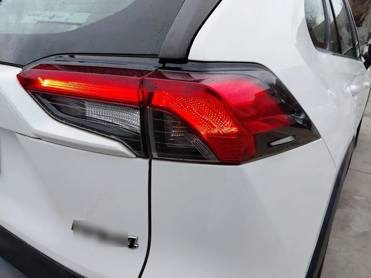 Toyota Rav 4 2.0 Le 4x2 Mt 5p año 2022