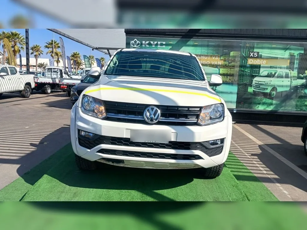 Volkswagen Amarok 2.0 Trendline Diesel 4motion 4x4 Dob. Cab. Mt 4p año 2023