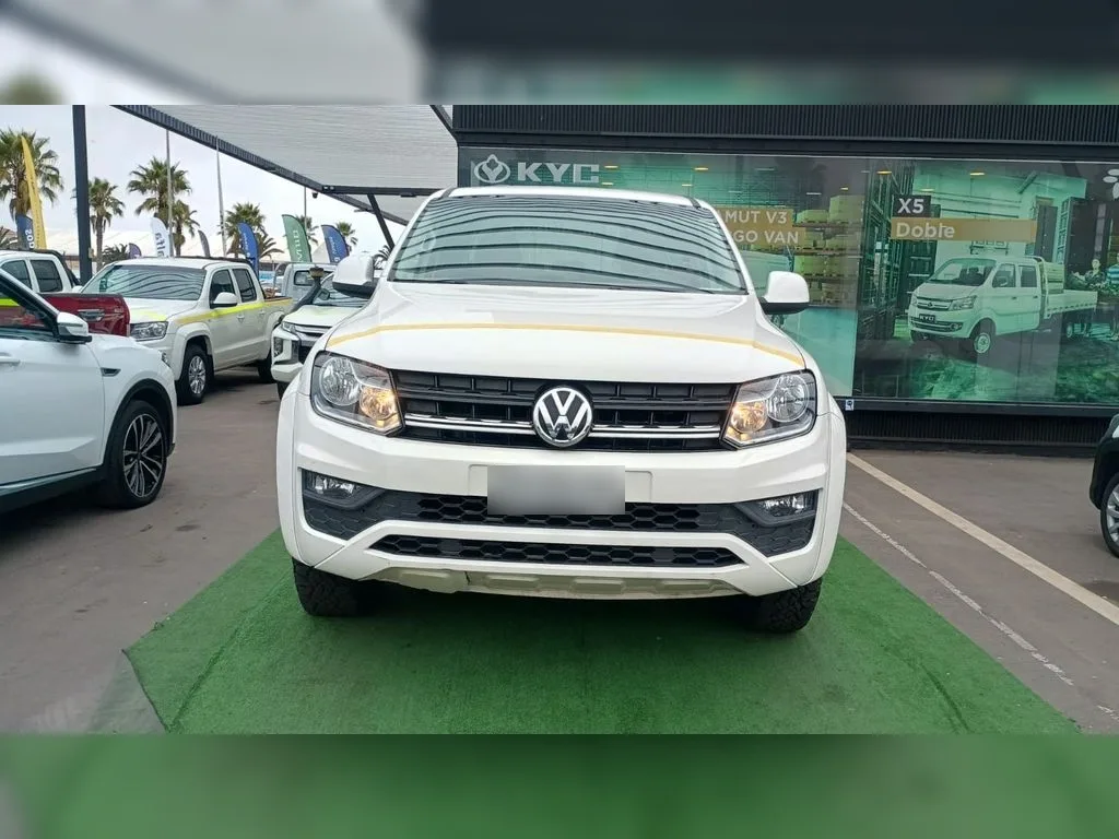 Volkswagen Amarok 2.0 Trendline Diesel 4motion 4x4 Dob. Cab. Mt 4p año 2023
