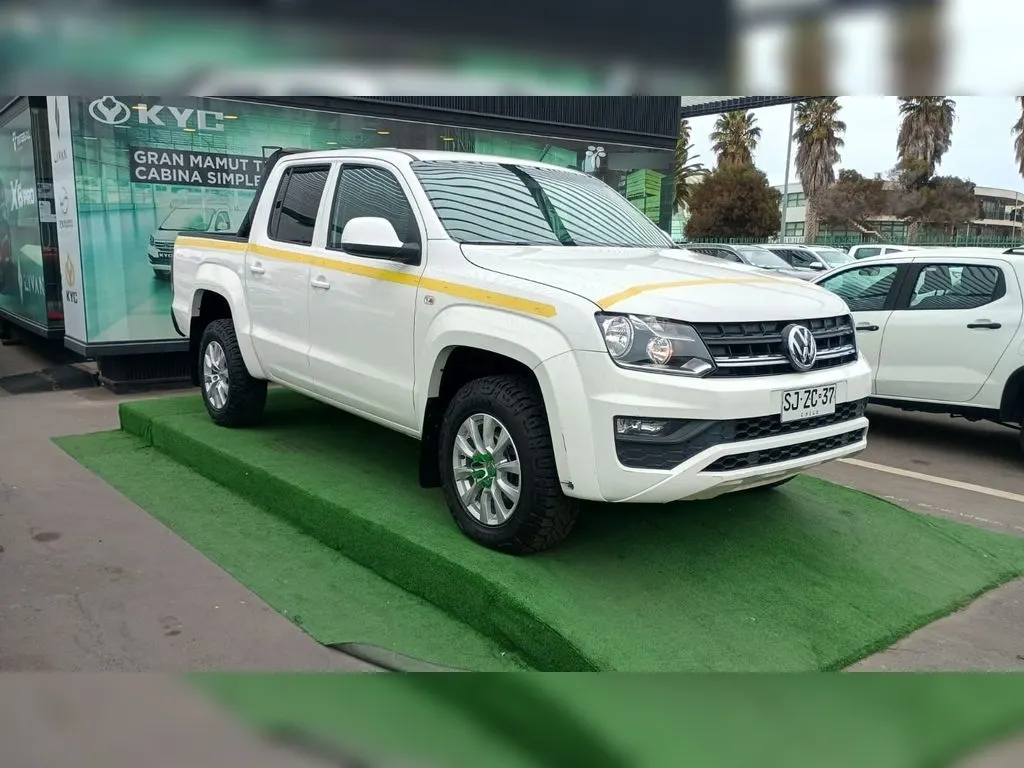 Volkswagen Amarok 2.0 Trendline Diesel 4motion 4x4 Dob. Cab. Mt 4p año 2023