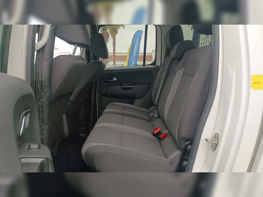 Volkswagen Amarok 2.0 Trendline Diesel 4motion 4x4 Dob. Cab. Mt 4p año 2023