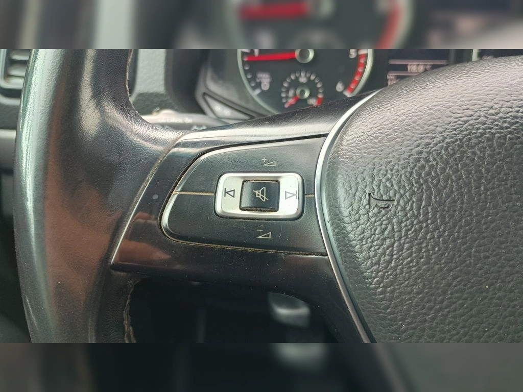 Volkswagen Amarok 2.0 Trendline Diesel 4motion 4x4 Dob. Cab. Mt 4p año 2023
