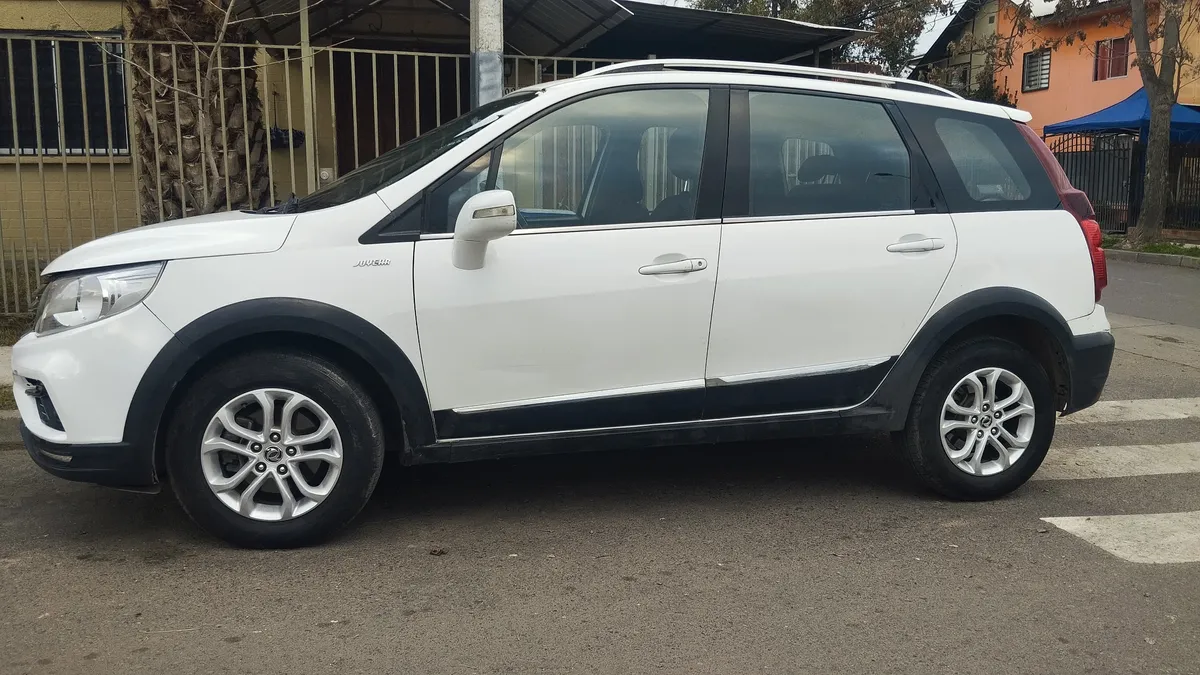 DONGFENG JOYEAR 1.6 X3 Confort Mt año 2019