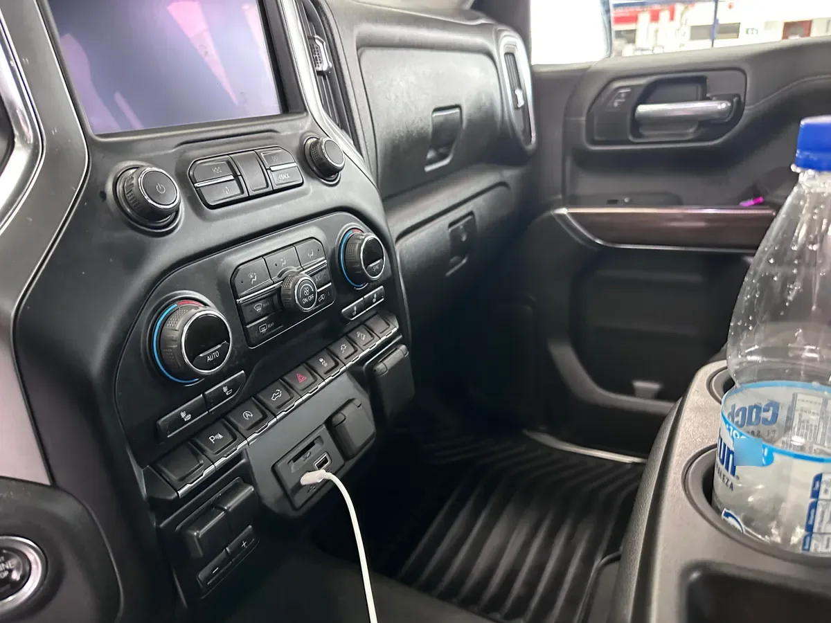 CHEVROLET SILVERADO 5.3 Cc Lt Tb At 4x4 año 2022