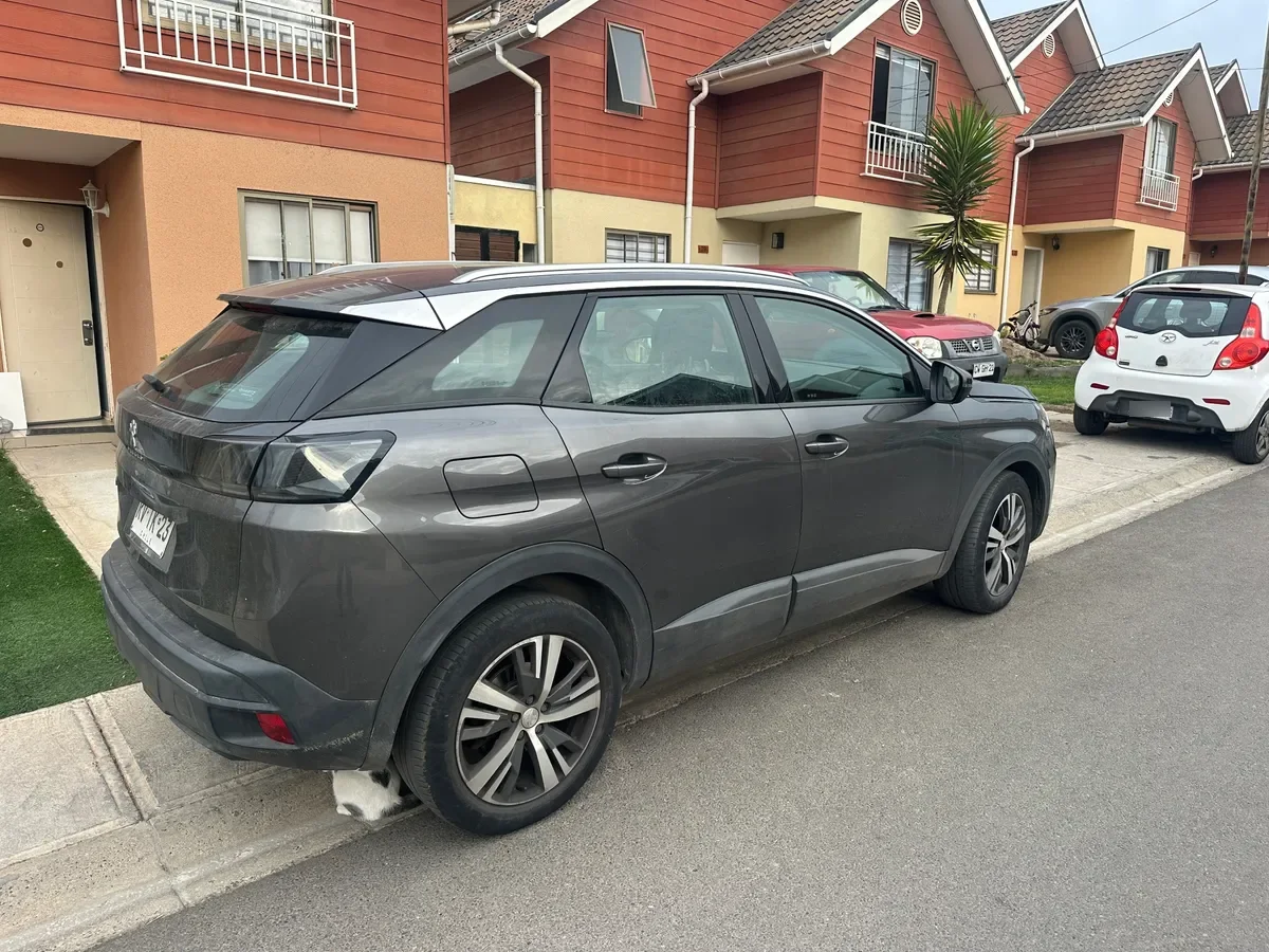 Peugeot 3008 1.2 Active Pack Puretech 130 Mt año 2022
