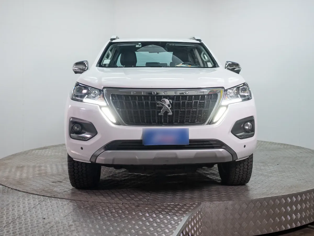 Peugeot Landtrek Landtrek 2.2 Action4 Bluehdi 180 At 4x4 Diesel año 2024