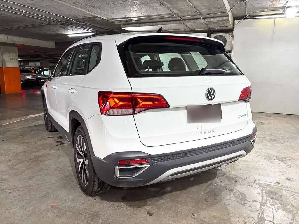 Volkswagen Taos 1.4 Tsi Comfortline 4x2 At 5p año 2026