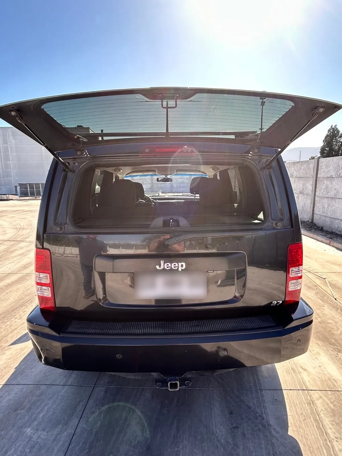JEEP CHEROKEE 3.7 Liberty Limited At 4x2 año 2012