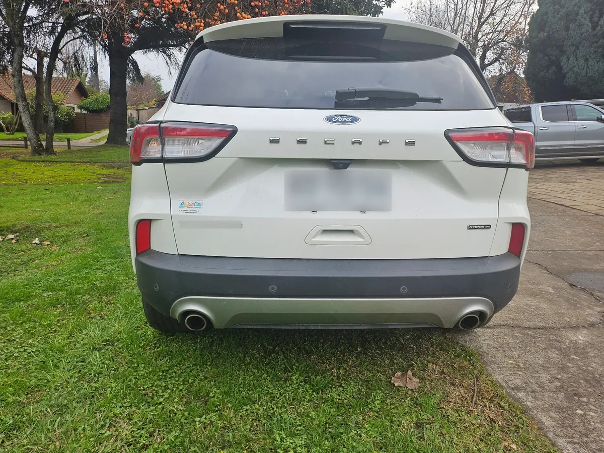FORD ESCAPE 2.5 Titanium Hev At 4x4 Hibrido año 2022