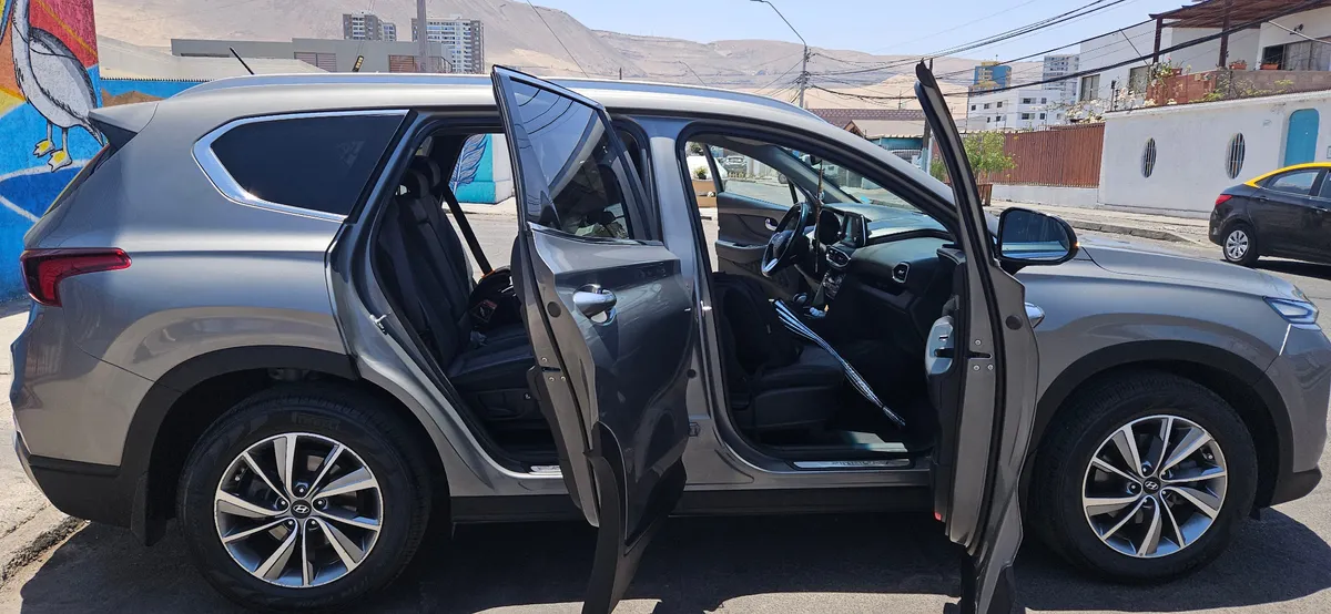 Hyundai Santa Fe 2.2 Crdi Tm Plus Mt Diesel año 2020