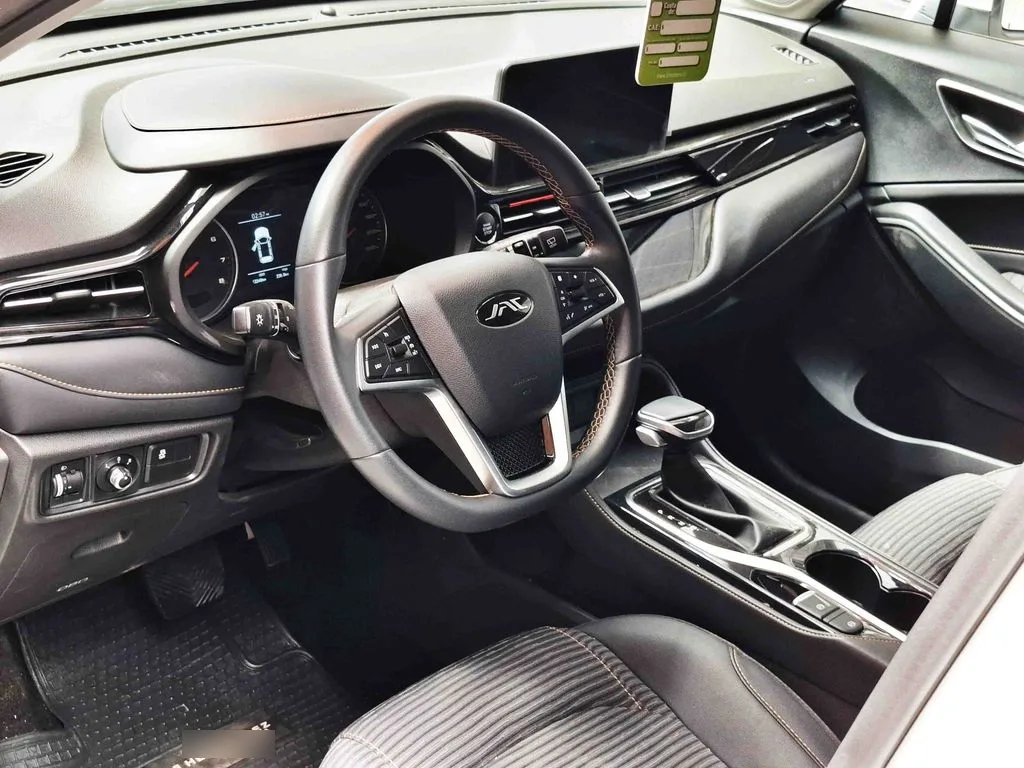 JAC Js4 Luxury año 2025