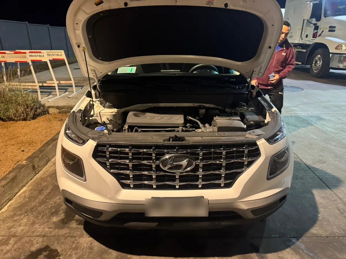 Hyundai Venue 1.6 Qx Plus Mt año 2021