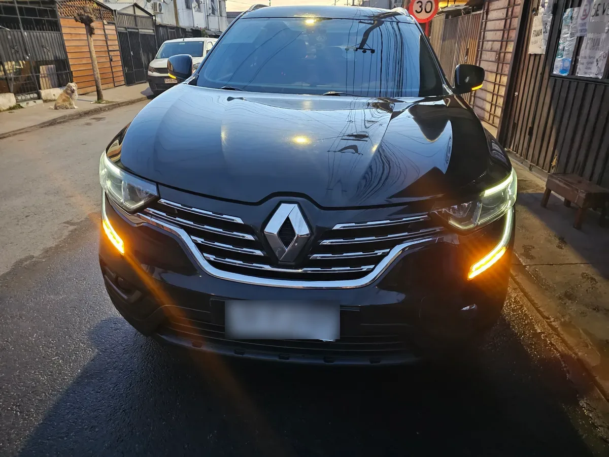 RENAULT KOLEOS 2.5 Privilege At año 2017