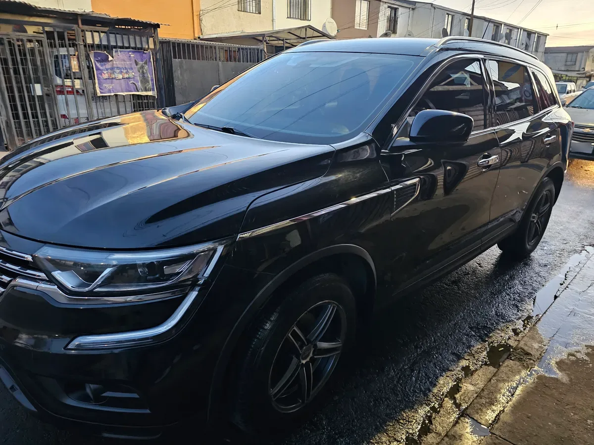RENAULT KOLEOS 2.5 Privilege At año 2017
