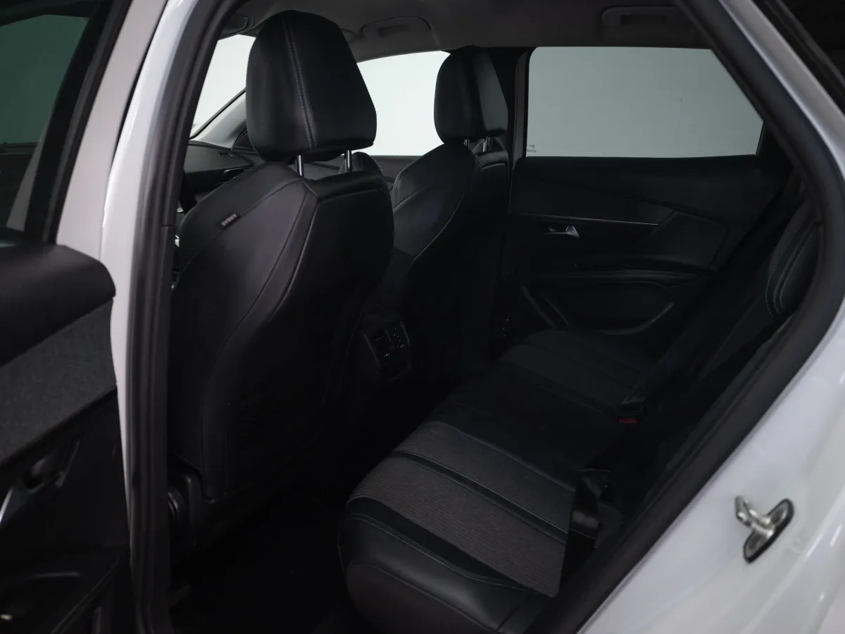 Peugeot New 3008 3008 1.6 Allure Pack Thp 165 At año 2022