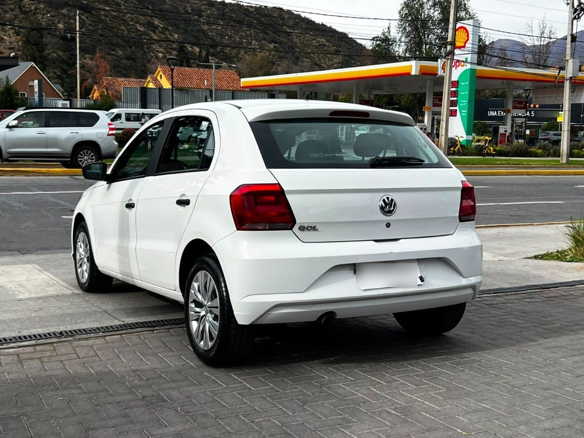 Volkswagen Gol Trendline 1.6 Mt año 2021