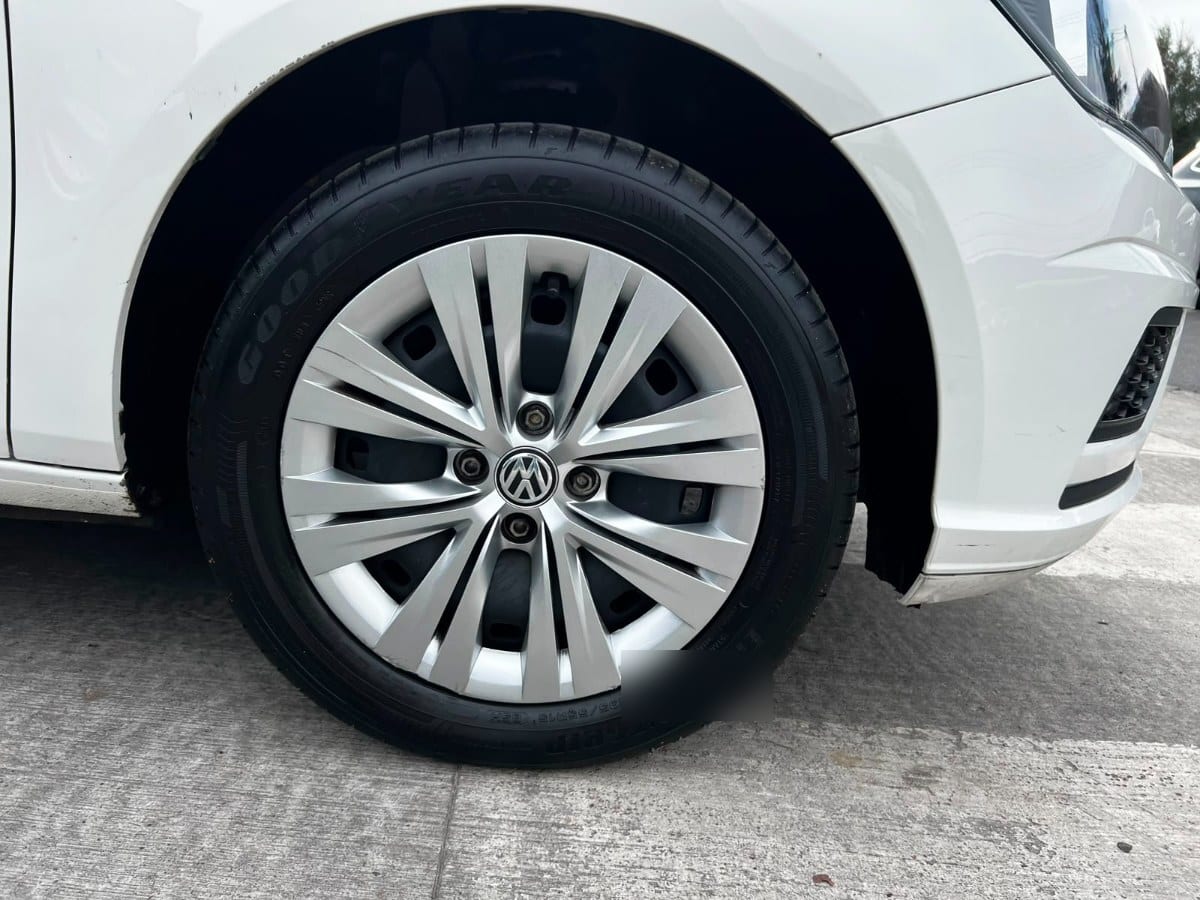 Volkswagen Gol Trendline 1.6 Mt año 2021