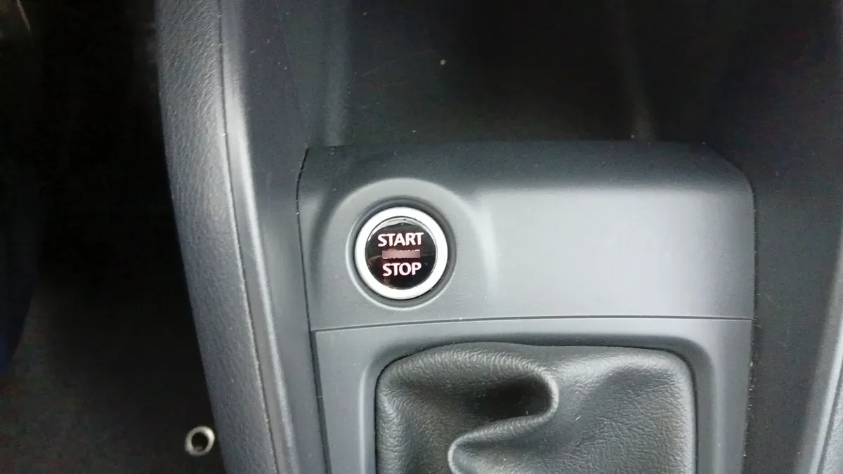 Nissan Kicks 1.6 Advance 4x2 Mt 5p año 2024