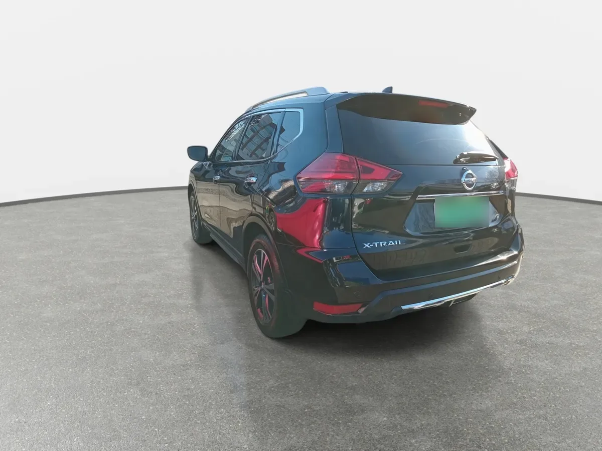 Nissan X-Trail 2.5 Advance 4x2 3row Cvt At 5p año 2023