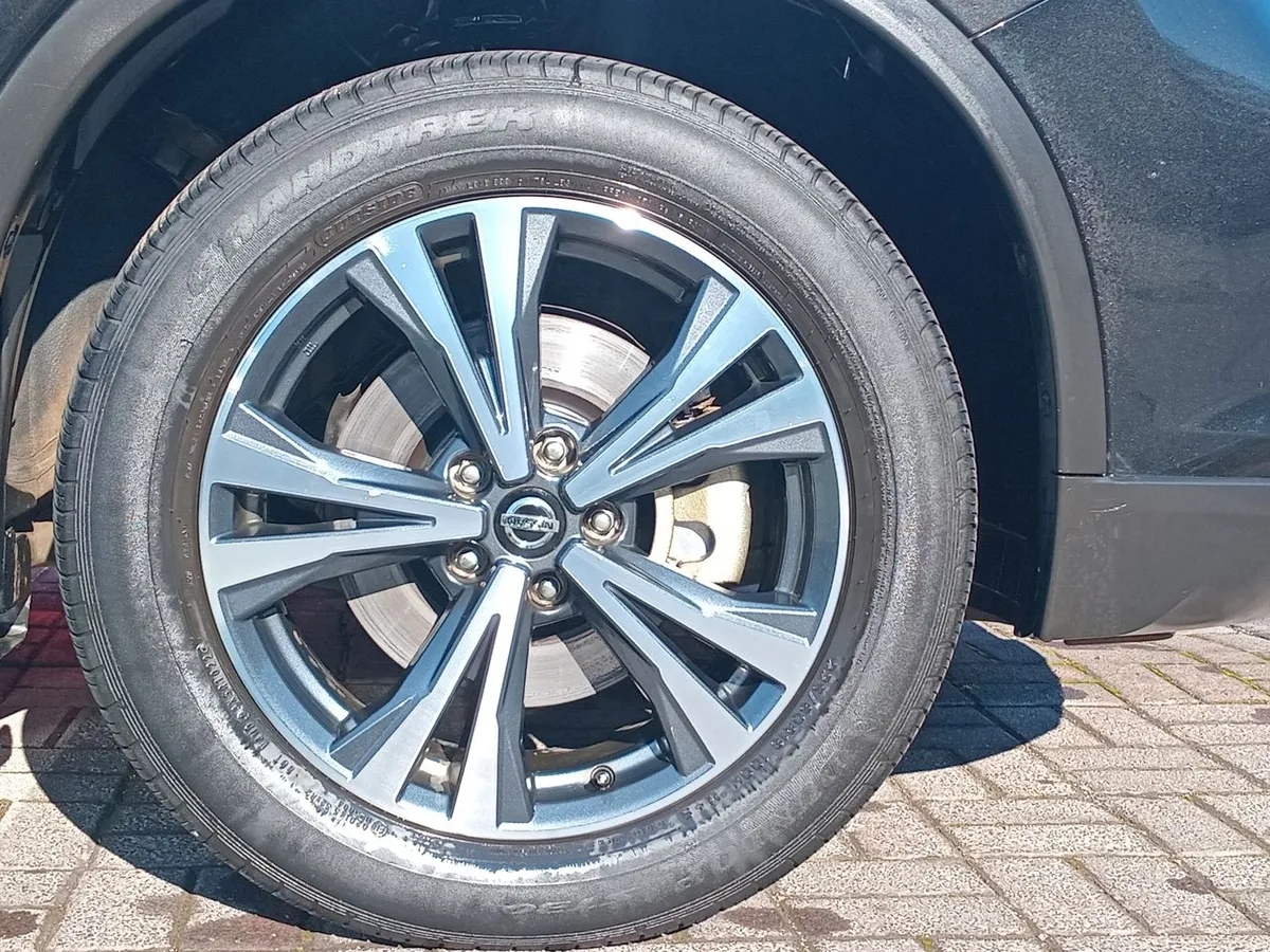 Nissan X-Trail 2.5 Advance 4x2 3row Cvt At 5p año 2023
