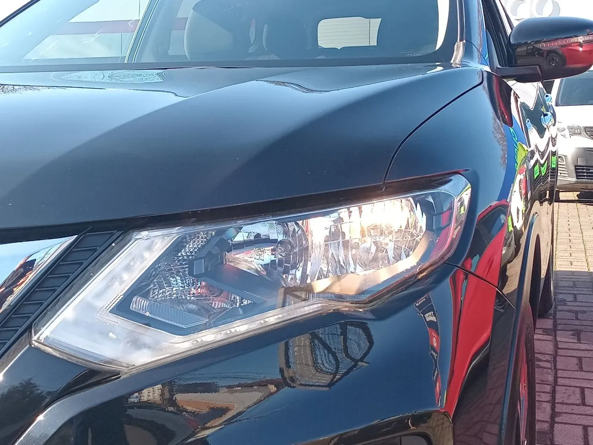 Nissan X-Trail 2.5 Advance 4x2 3row Cvt At 5p año 2023