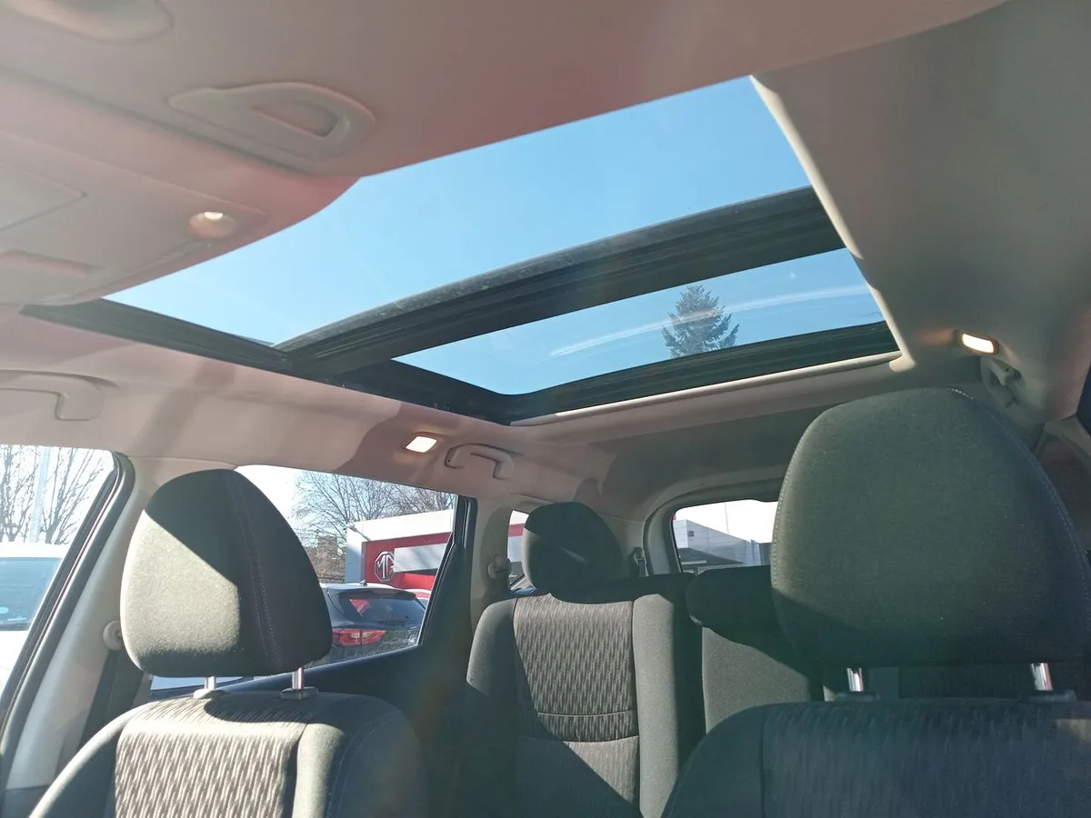 Nissan X-Trail 2.5 Advance 4x2 3row Cvt At 5p año 2023