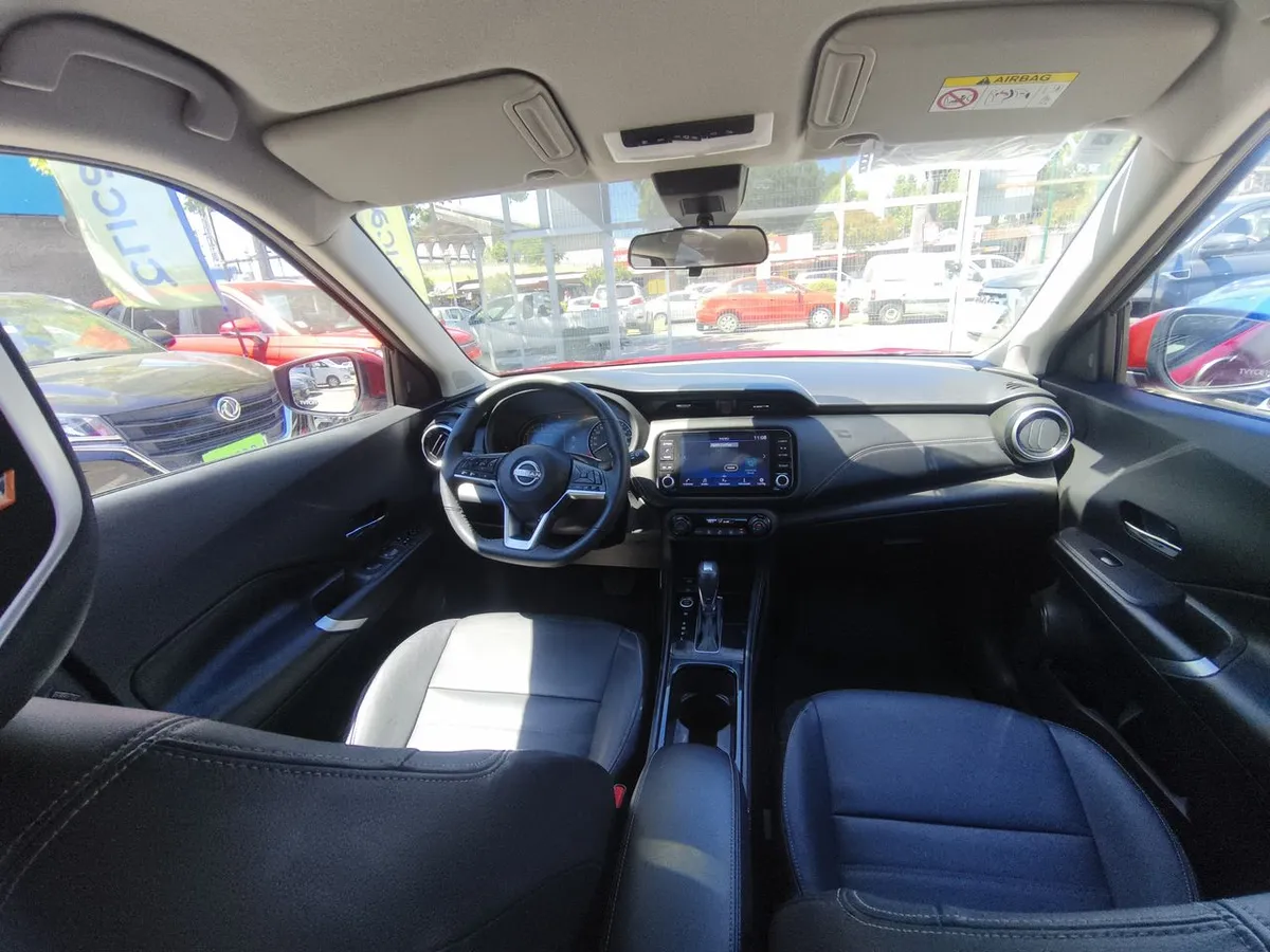 Nissan Kicks 1.6 Exclusive 4x2 Cvt At 5p año 2025