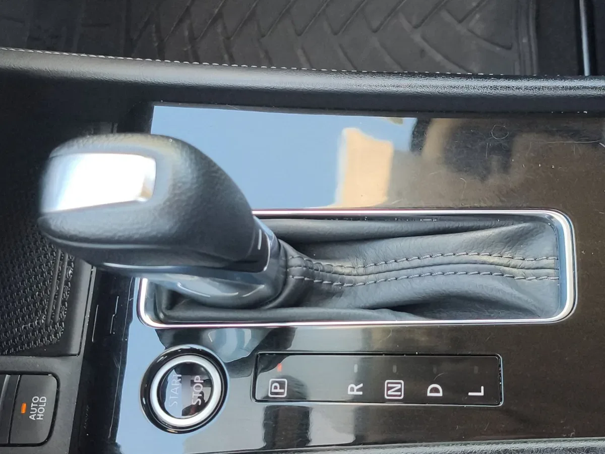 Nissan Kicks 1.6 Exclusive 4x2 Cvt At 5p año 2025