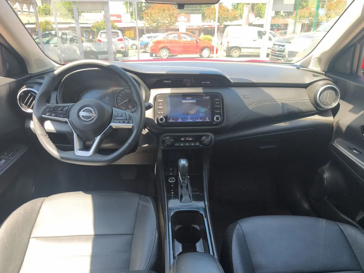Nissan Kicks 1.6 Exclusive 4x2 Cvt At 5p año 2025