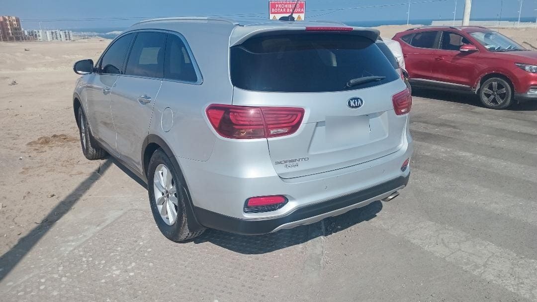 KIA MOTORS SORENTO 2.4 Ex 7s Mt año 2018