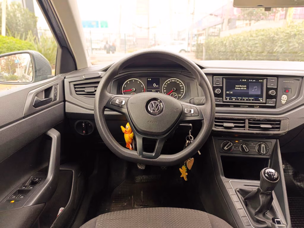 Volkswagen Polo Trendline 1.6 Mt año 2021