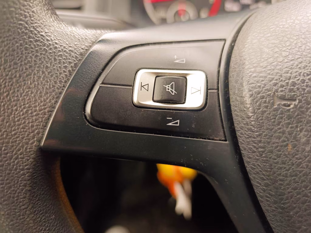 Volkswagen Polo Trendline 1.6 Mt año 2021