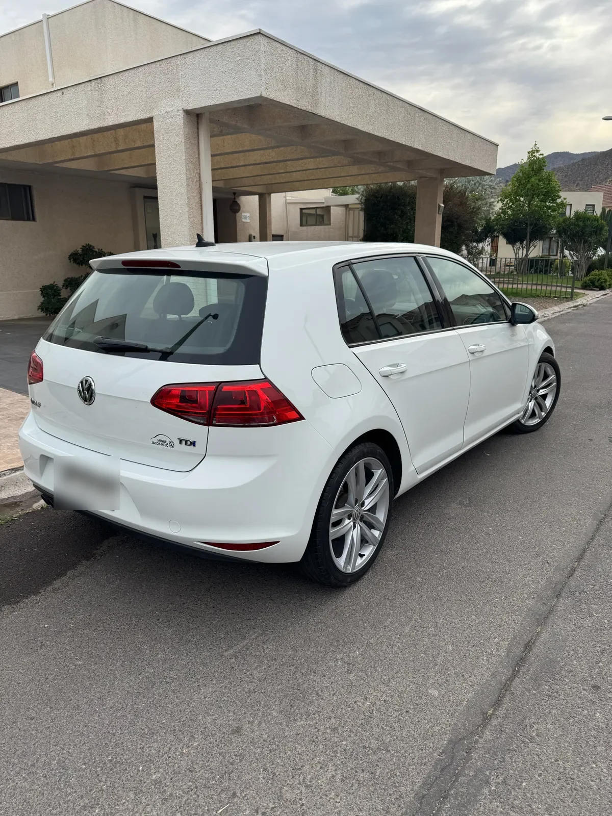 Volkswagen Golf 2.0 Hb Tdi Sport At Diesel año 2017