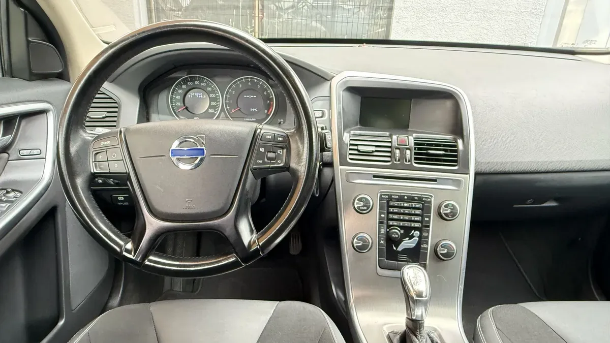 Volvo Xc60 2.0 T5 Comfort 4x2 At año 2014