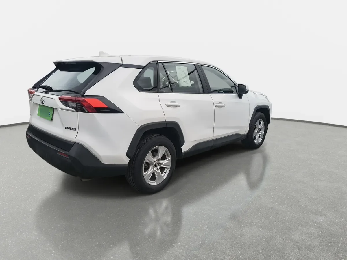 Toyota Rav 4 2.0 Le 4x2 Cvt At 5p año 2020