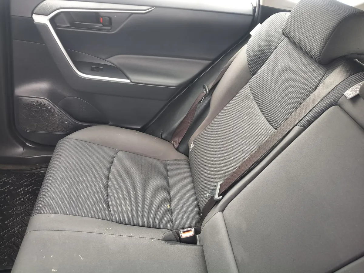 Toyota Rav 4 2.0 Le 4x2 Cvt At 5p año 2020