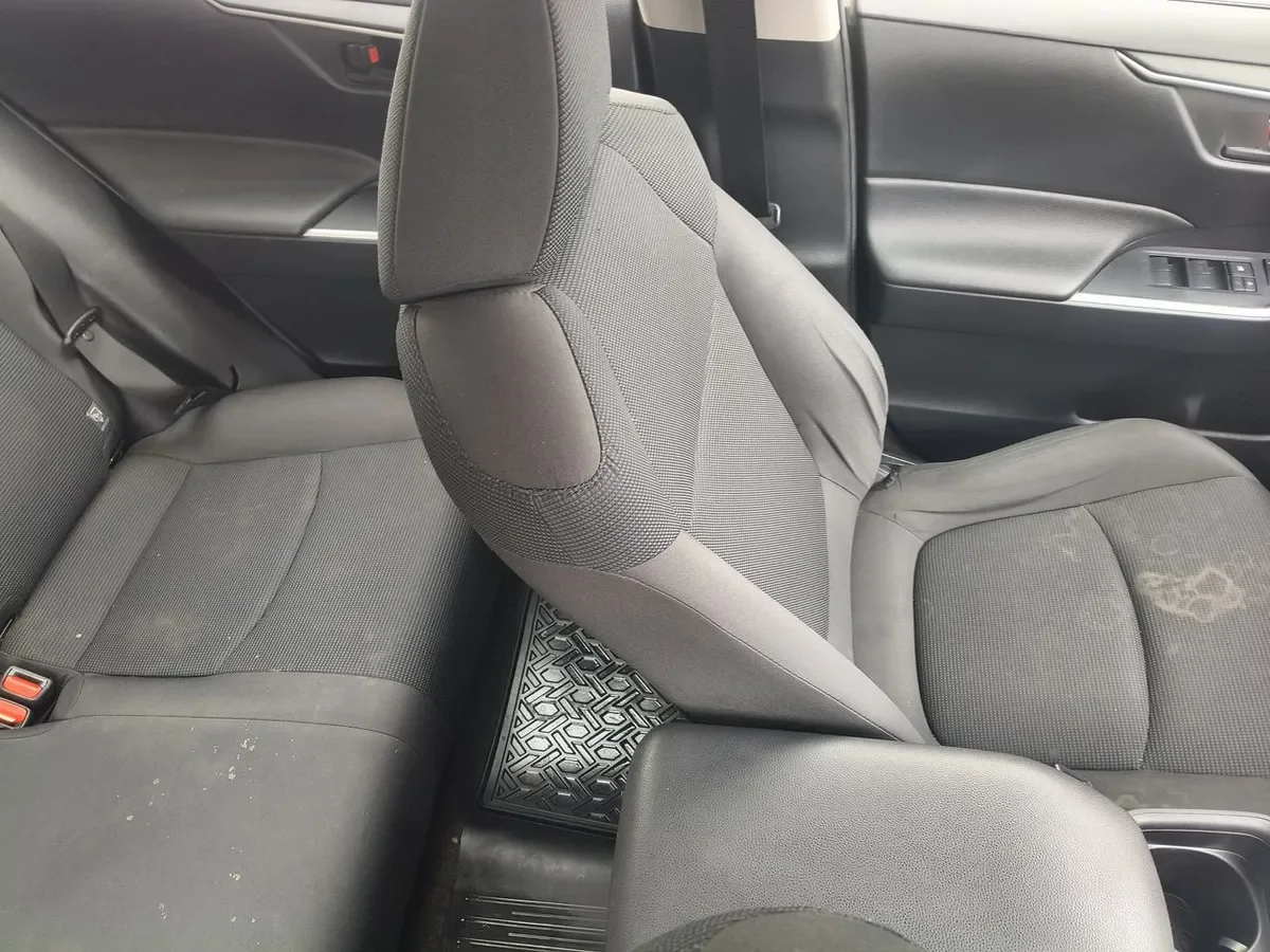 Toyota Rav 4 2.0 Le 4x2 Cvt At 5p año 2020