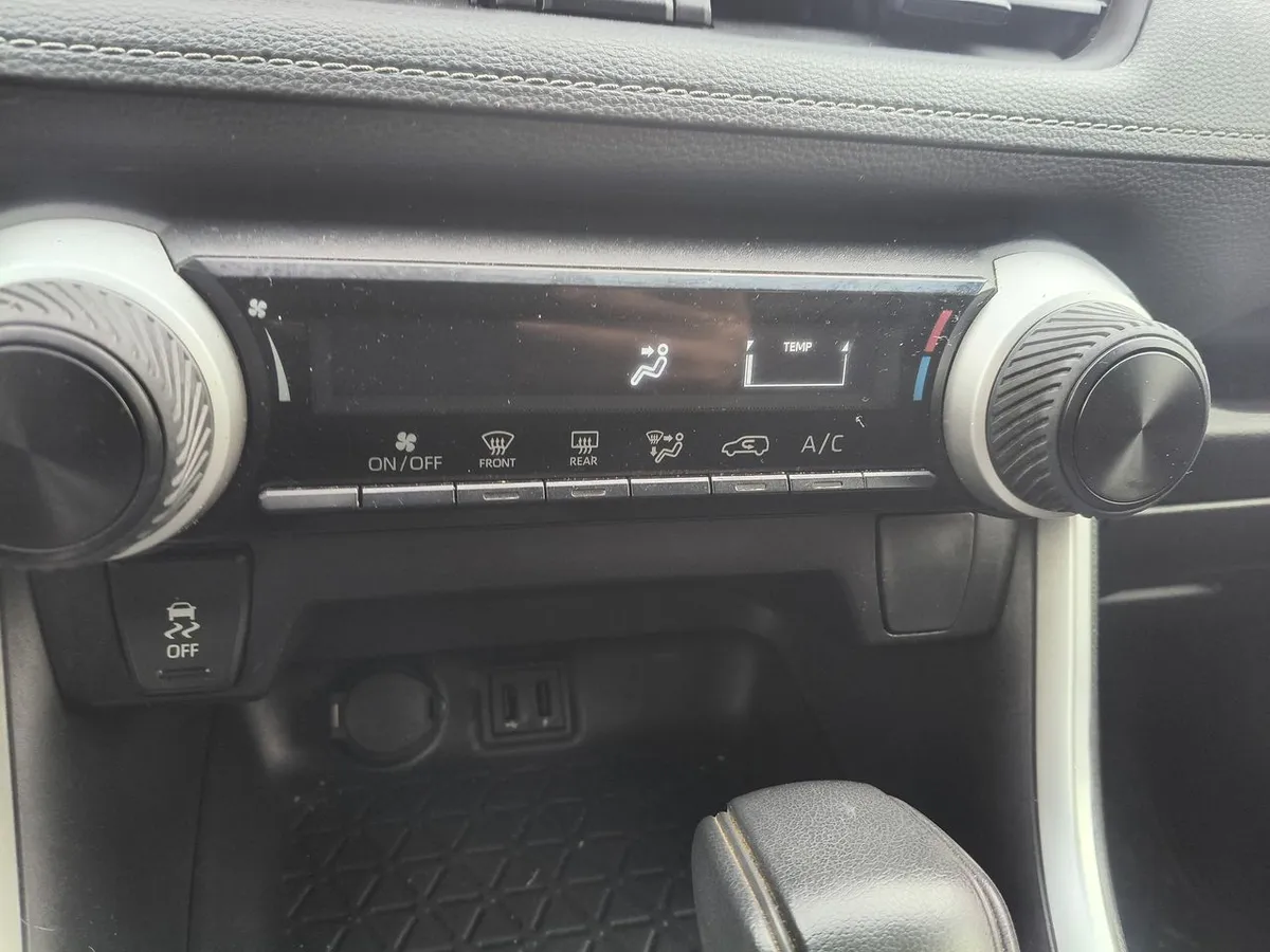Toyota Rav 4 2.0 Le 4x2 Cvt At 5p año 2020